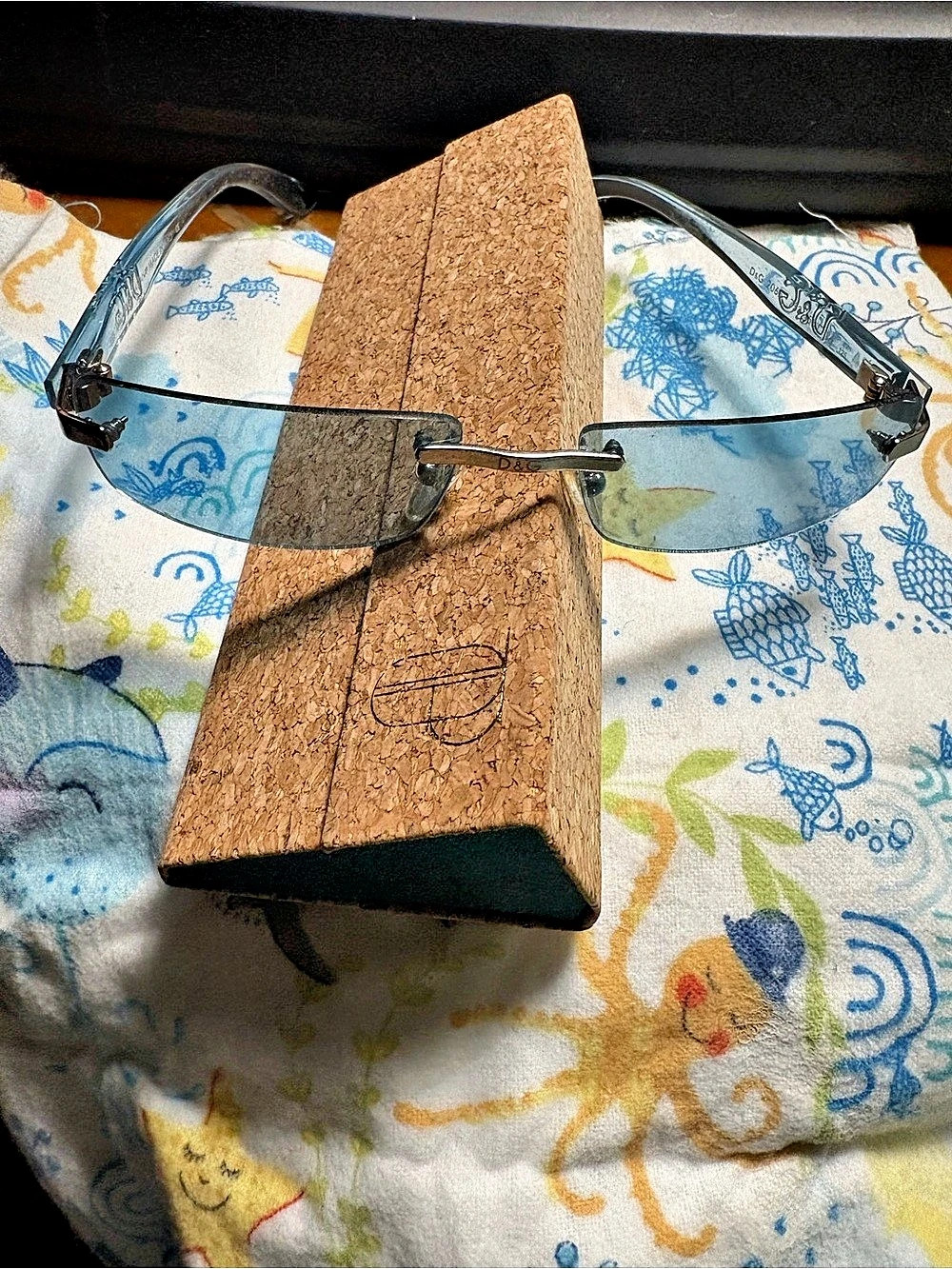 Vintage Y2K Dolce Gabbana D & G 2065 Blue Rimless Rectangular Sunglasses
